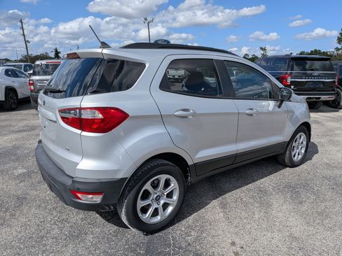 Used 2021 Ford EcoSport SE image 4