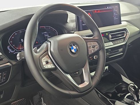 Certified 2025 BMW X4 xDrive30i w/ Premium Package AWD/4WD image 19
