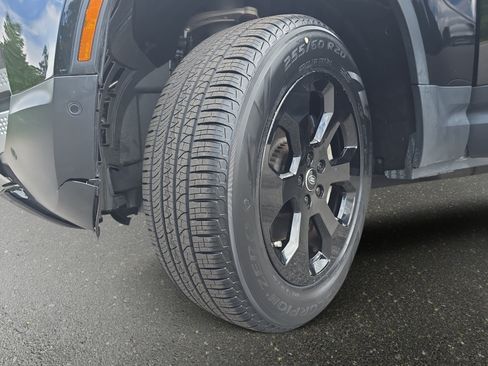 Certified 2025 Land Rover Defender 110 S AWD/4WD image 32