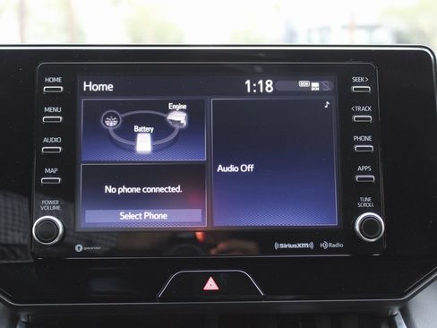 Used 2021 Toyota Venza XLE image 16