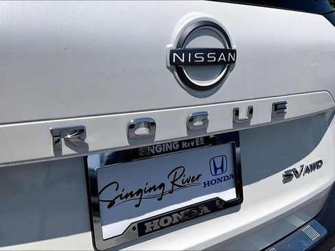 Used 2023 Nissan Rogue SV AWD/4WD image 25
