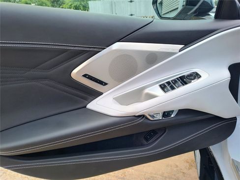 Used 2024 Chevrolet Corvette Z06 RWD image 15