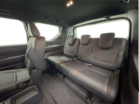 Used 2026 Nissan Armada SL w/ Captain's Chari Seat Package RWD image 27