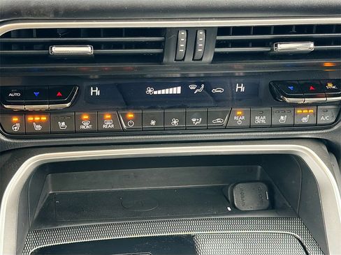 Used 2025 MAZDA CX-90 Plug-In Hybrid w/ Premium Plus image 23