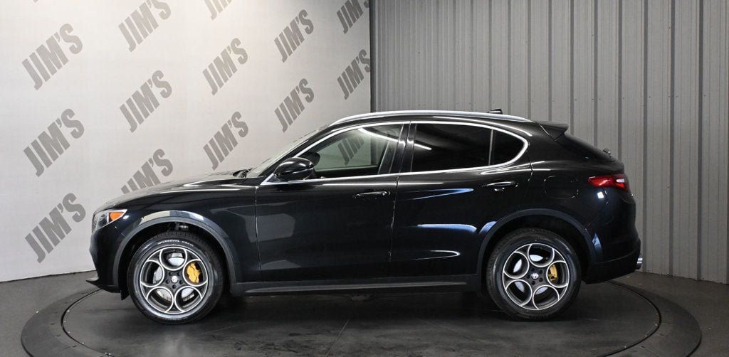 Used 2018 Alfa Romeo Stelvio AWD w/ Convenience Package image 8