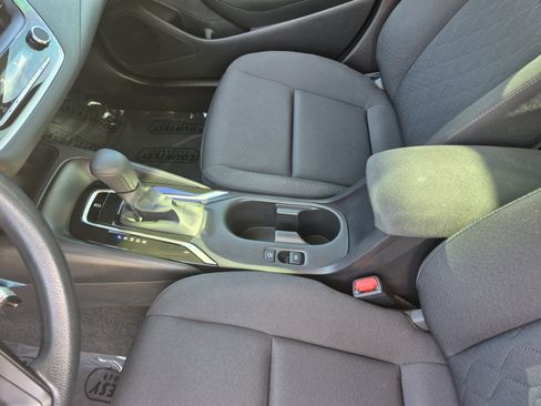 Used 2025 Toyota Corolla LE FWD image 20