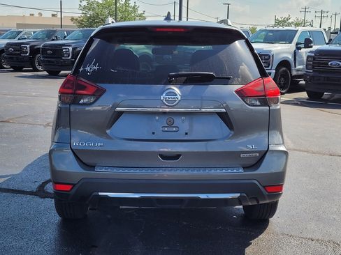 Used 2018 Nissan Rogue SL w/ Premium Package FWD image 5