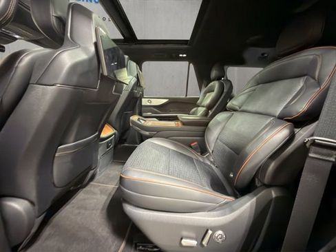 Used 2025 Lincoln Navigator Black Label AWD/4WD image 22