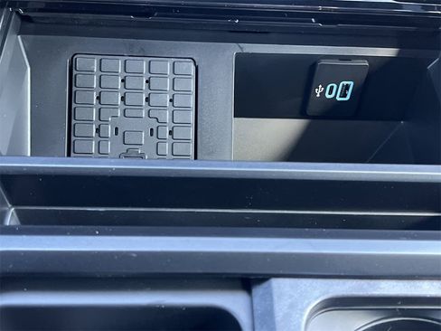 New 2026 Ford F250 Lariat w/ Black Appearance Package image 10