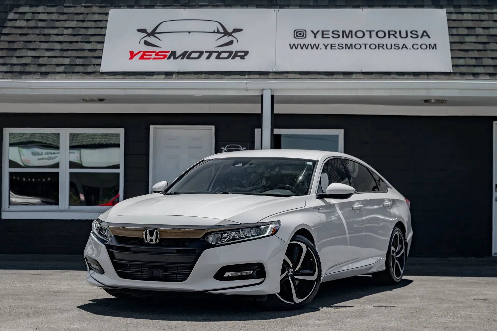 Used 2018 Honda Accord Sport image 1