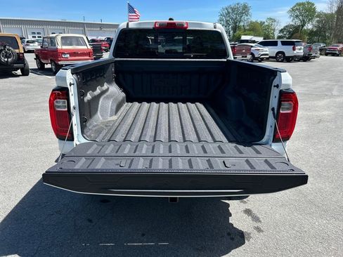 New 2026 GMC Canyon AT4 w/ AT4 Premium Package AWD/4WD image 18