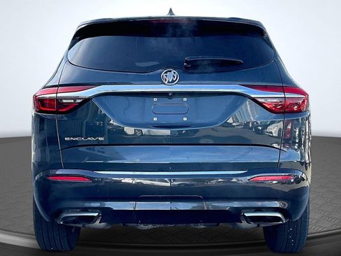 Used 2020 Buick Enclave Essence image 4