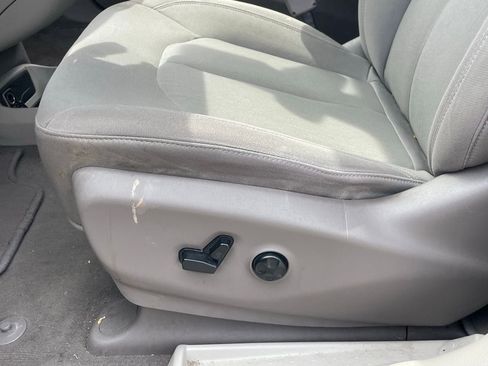 Used 2017 Chrysler Pacifica LX image 4