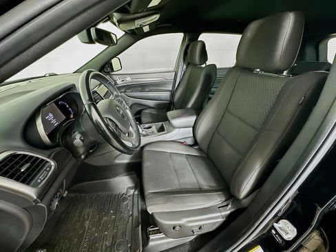 Used 2022 Jeep Grand Cherokee Laredo E w/ Security & Convenience Group image 13