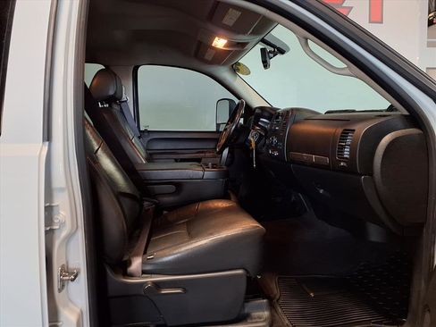 Used 2012 GMC Sierra 2500 SLE w/ SLE Preferred Package image 11