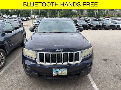 Used 2012 Jeep Grand Cherokee Laredo w/ Laredo E Group AWD/4WD image 2
