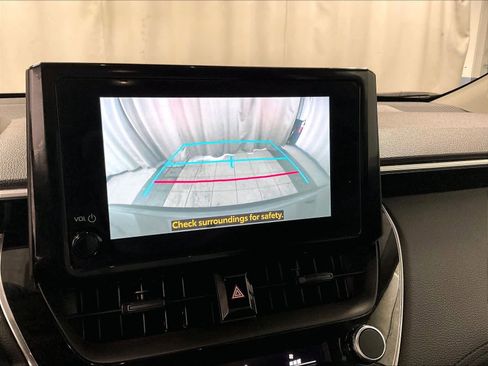 Certified 2024 Toyota Corolla Cross LE image 19