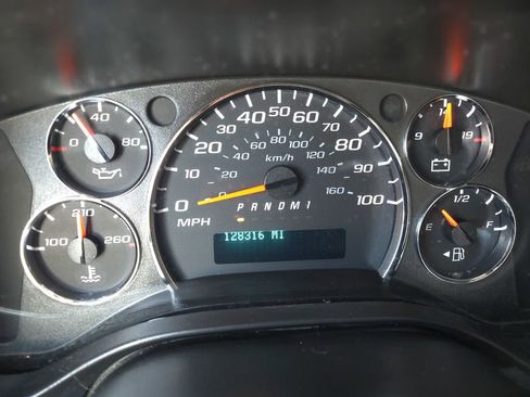 Used 2014 Chevrolet Express 3500 image 19