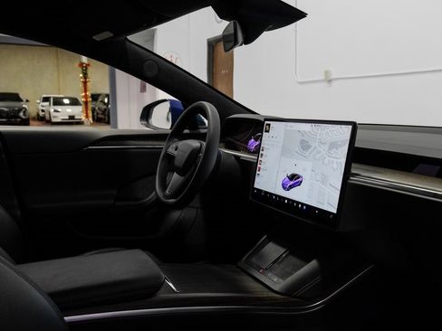 Used 2022 Tesla Model S image 31