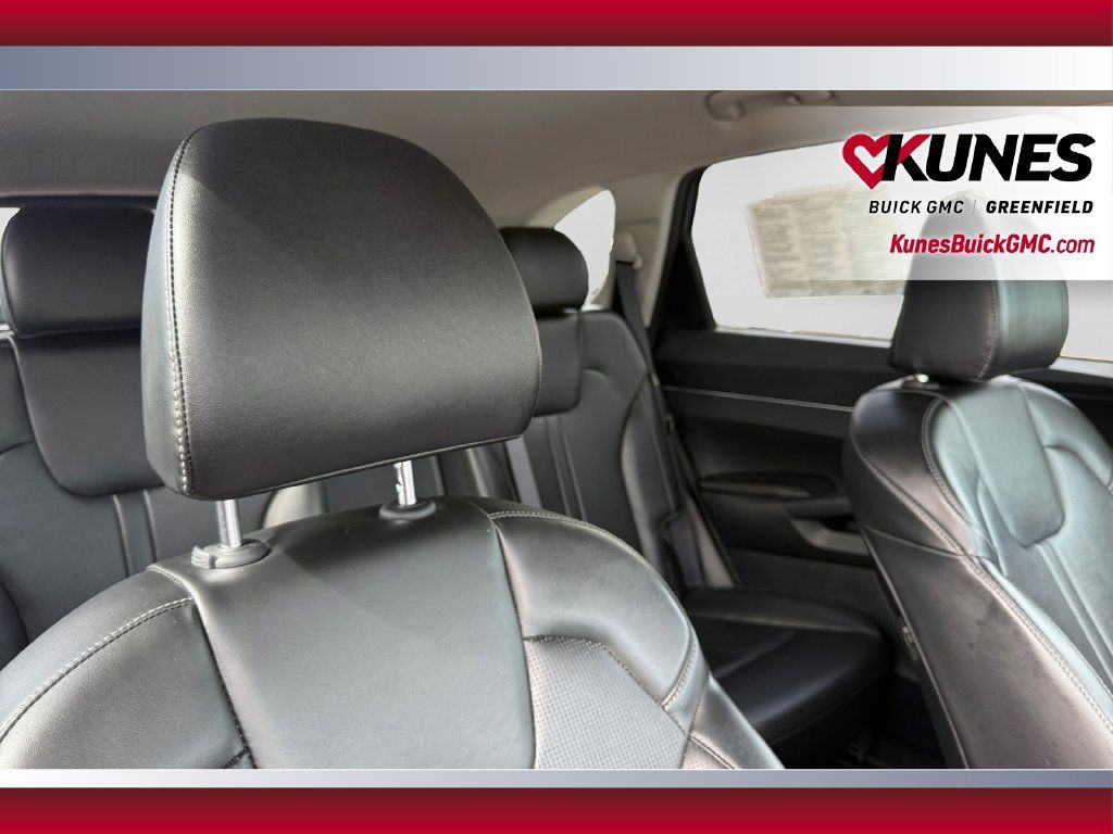 Used 2024 Kia Sorento S FWD image 41