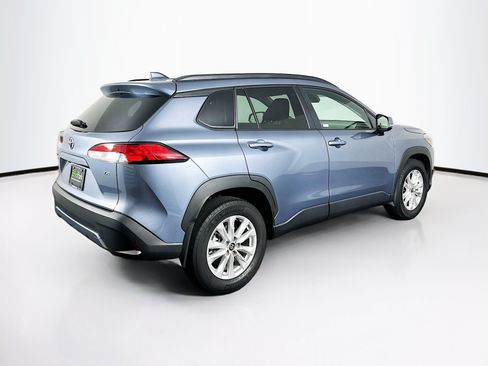 Used 2024 Toyota Corolla Cross LE w/ Moonroof Package FWD image 9
