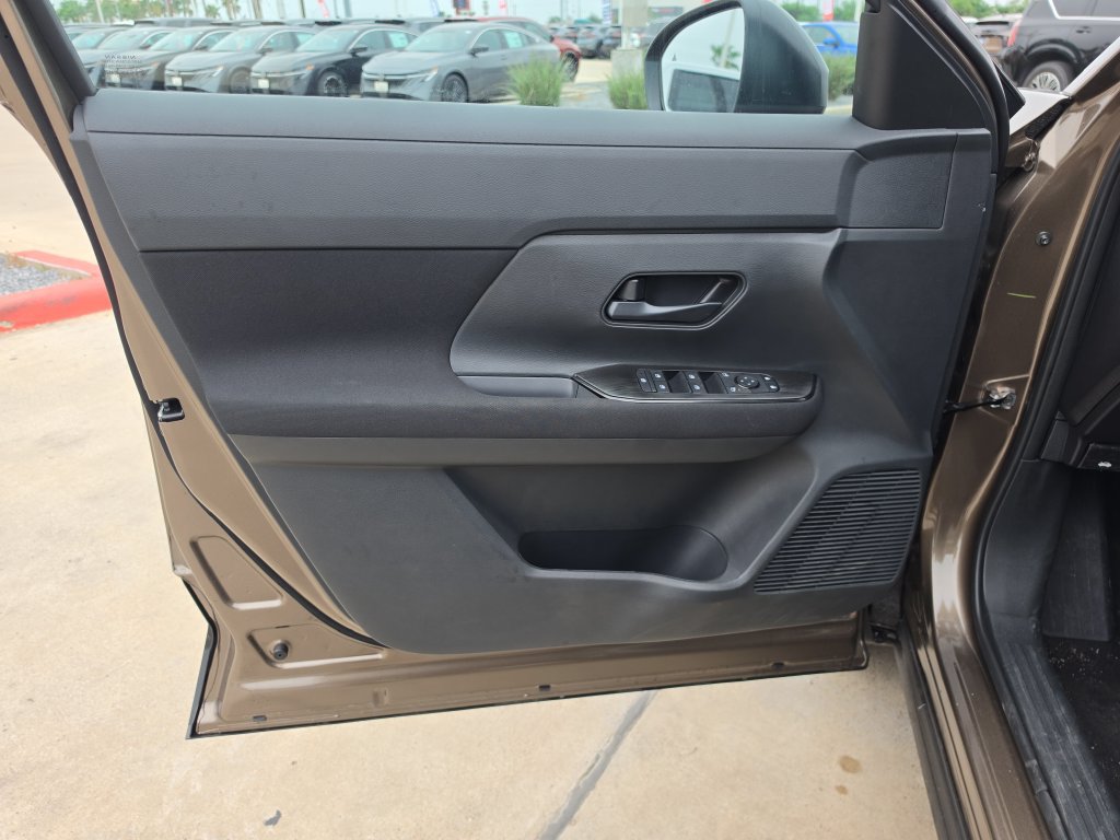 New 2026 Nissan Kicks S FWD image 21