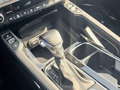 Used 2023 Kia Telluride EX w/ EX Captain's Chair Package FWD image 36