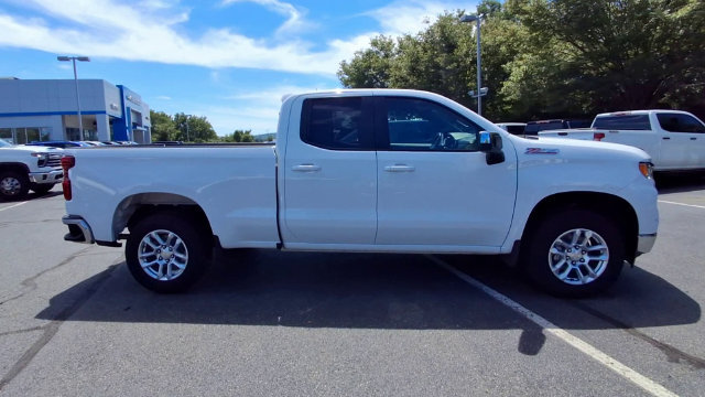 Certified 2023 Chevrolet Silverado 1500 LT w/ Z71 Off-Road Package AWD/4WD image 9