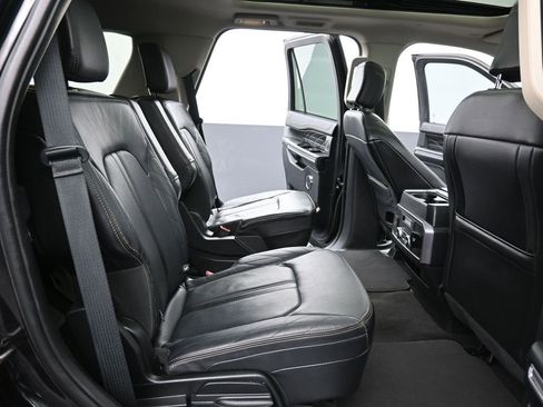Certified 2021 Ford Expedition Platinum image 12