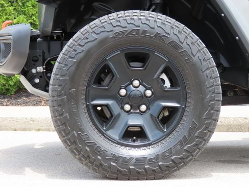 Used 2022 Jeep Gladiator Mojave w/ LED Lighting Group AWD/4WD image 18