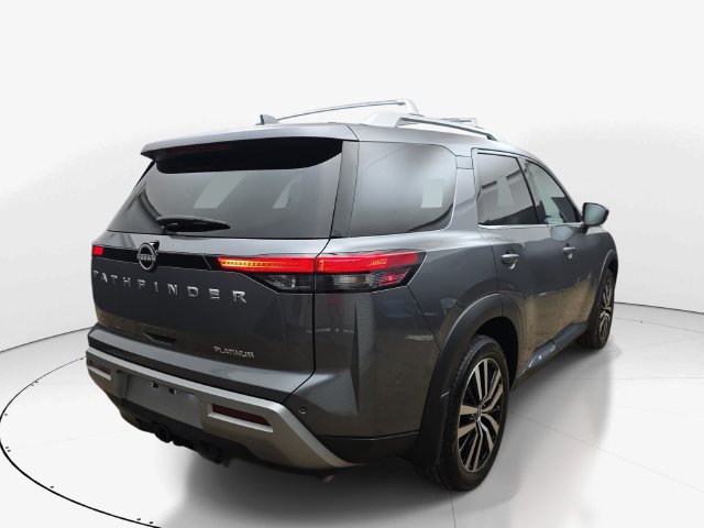 Used 2025 Nissan Pathfinder Platinum FWD image 6