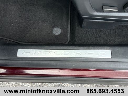 Used 2022 Ford Explorer Limited w/ Equipment Group 301A AWD/4WD image 14