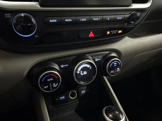 Used 2022 Hyundai Venue SEL FWD image 32