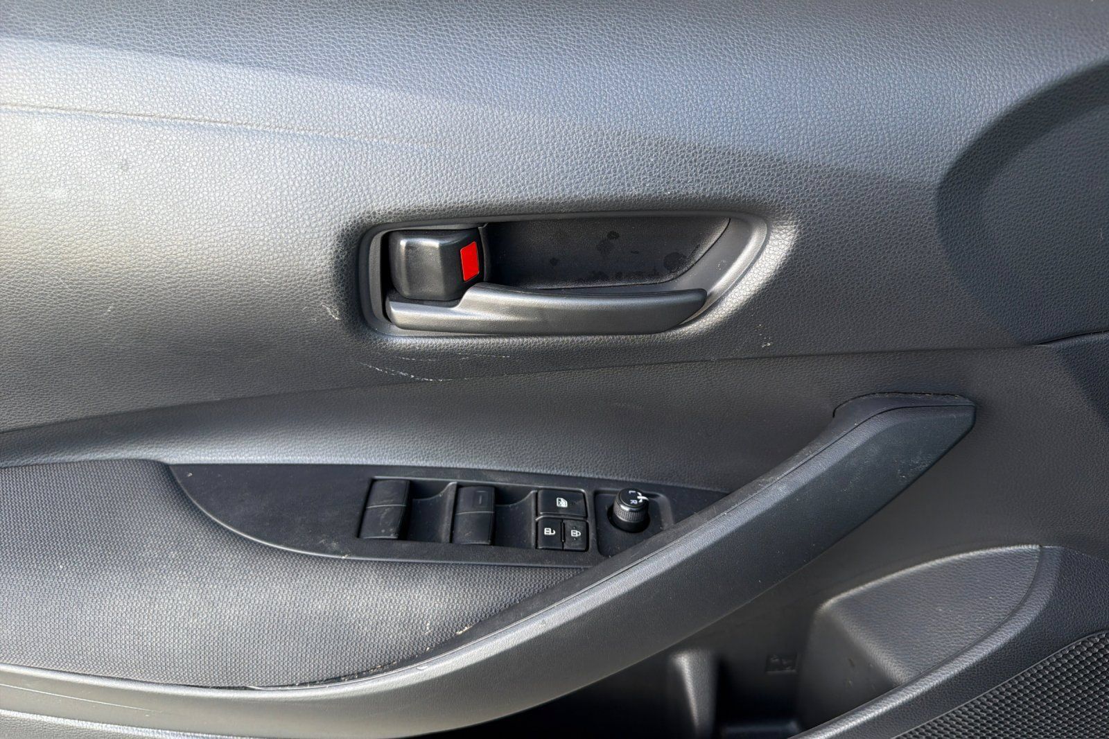 Used 2023 Toyota Corolla LE FWD image 13