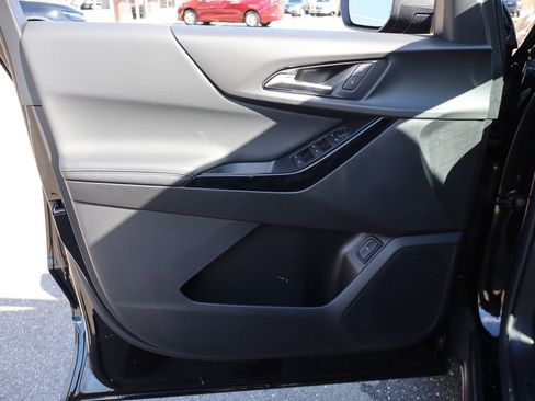 New 2026 Chevrolet Equinox LT w/ Convenience Package II image 8