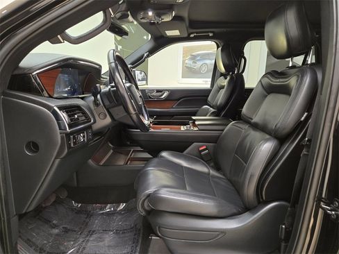Used 2024 Lincoln Navigator L 4WD image 16