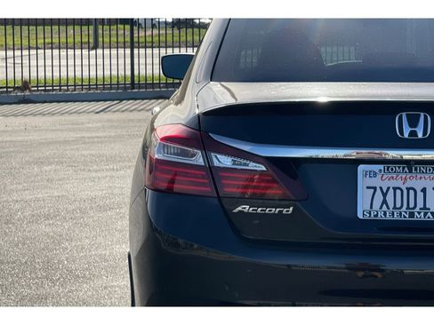 Used 2017 Honda Accord Sport image 44