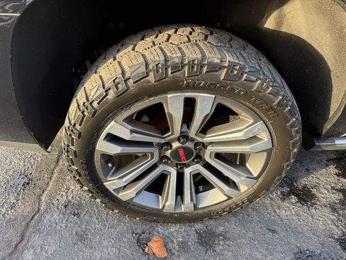 Used 2019 GMC Yukon Denali w/ Denali Ultimate Package image 61