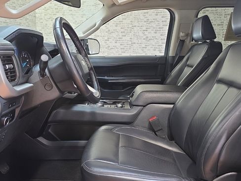 Used 2024 Ford Expedition XLT image 26