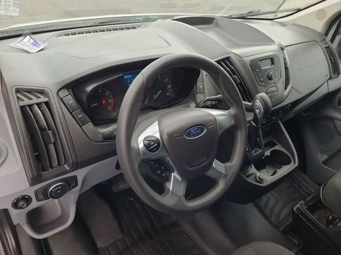 Used 2018 Ford Transit 250 Base image 12