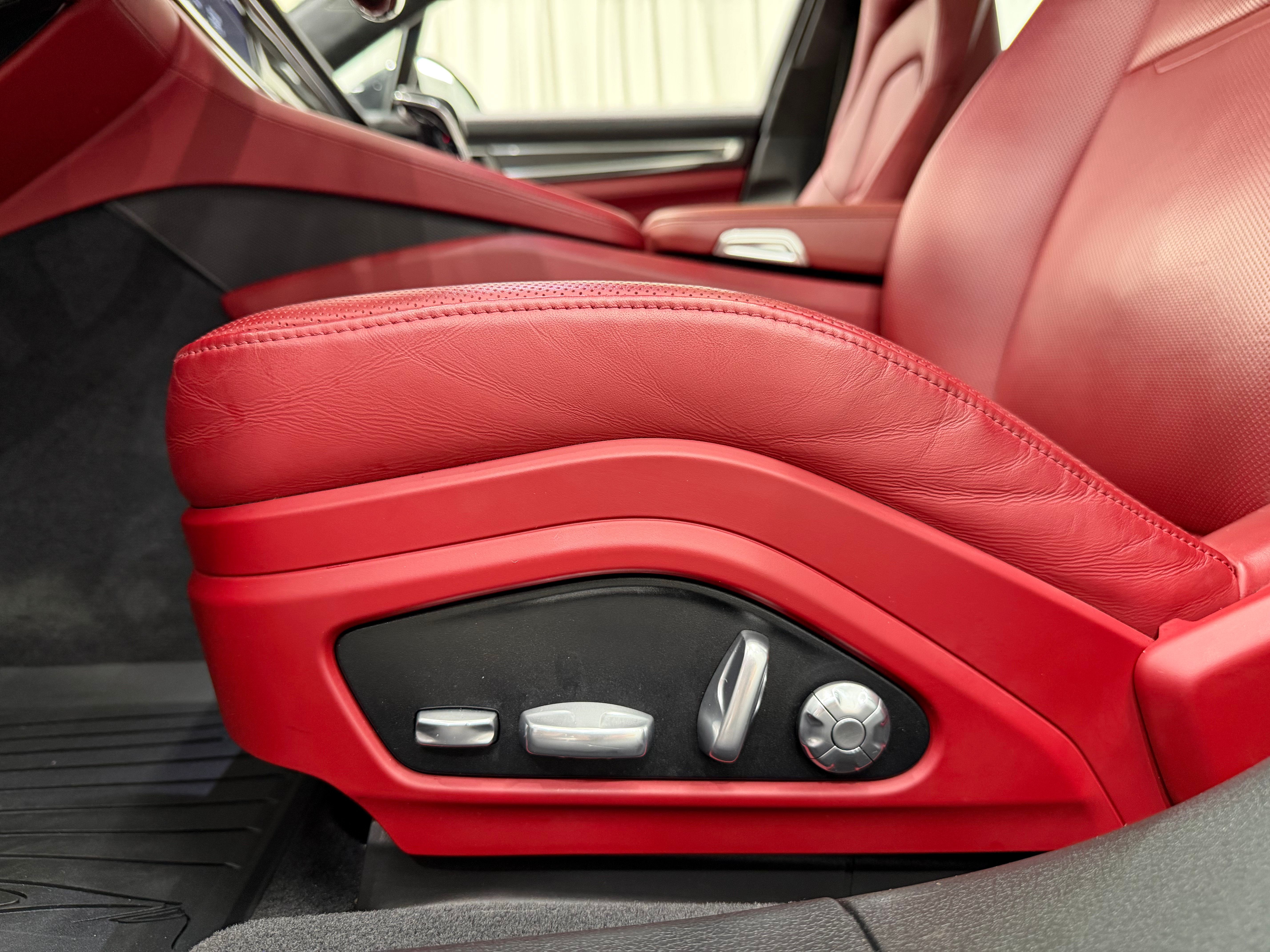 Used 2019 Porsche Panamera Turbo S AWD/4WD image 33