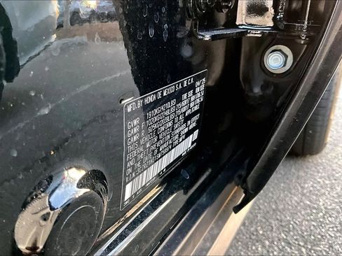 Used 2025 Honda HR-V LX image 15