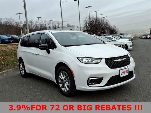 New 2026 Chrysler Pacifica Select image 1