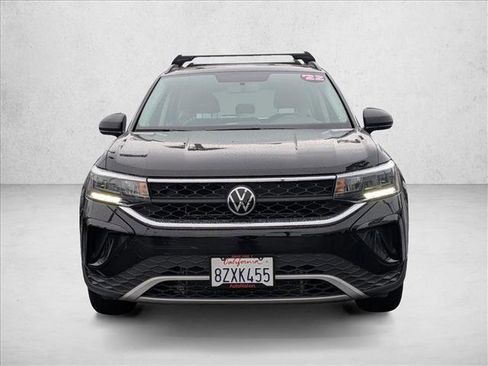 Used 2022 Volkswagen Taos S image 2