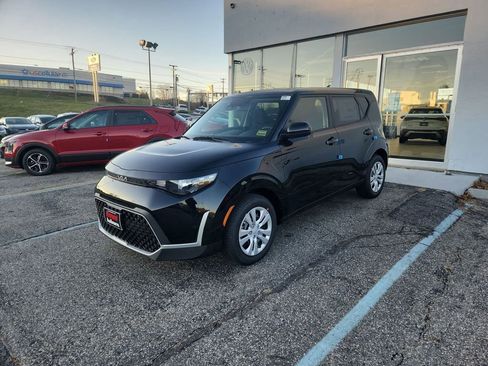 New 2025 Kia Soul LX image 3