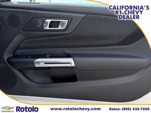 Used 2025 Ford Mustang Coupe RWD image 9