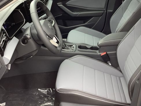 New 2026 Volkswagen Jetta SE FWD image 22