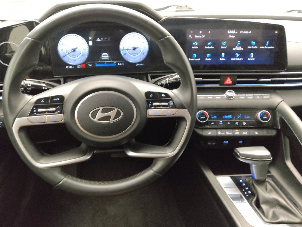 Used 2025 Hyundai Elantra SEL FWD image 22