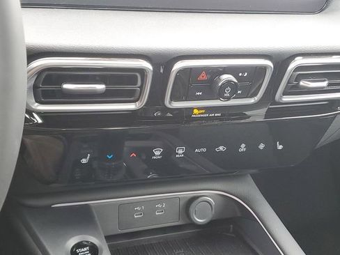 New 2026 Nissan Sentra SV w/ SV Convenience Package FWD image 27