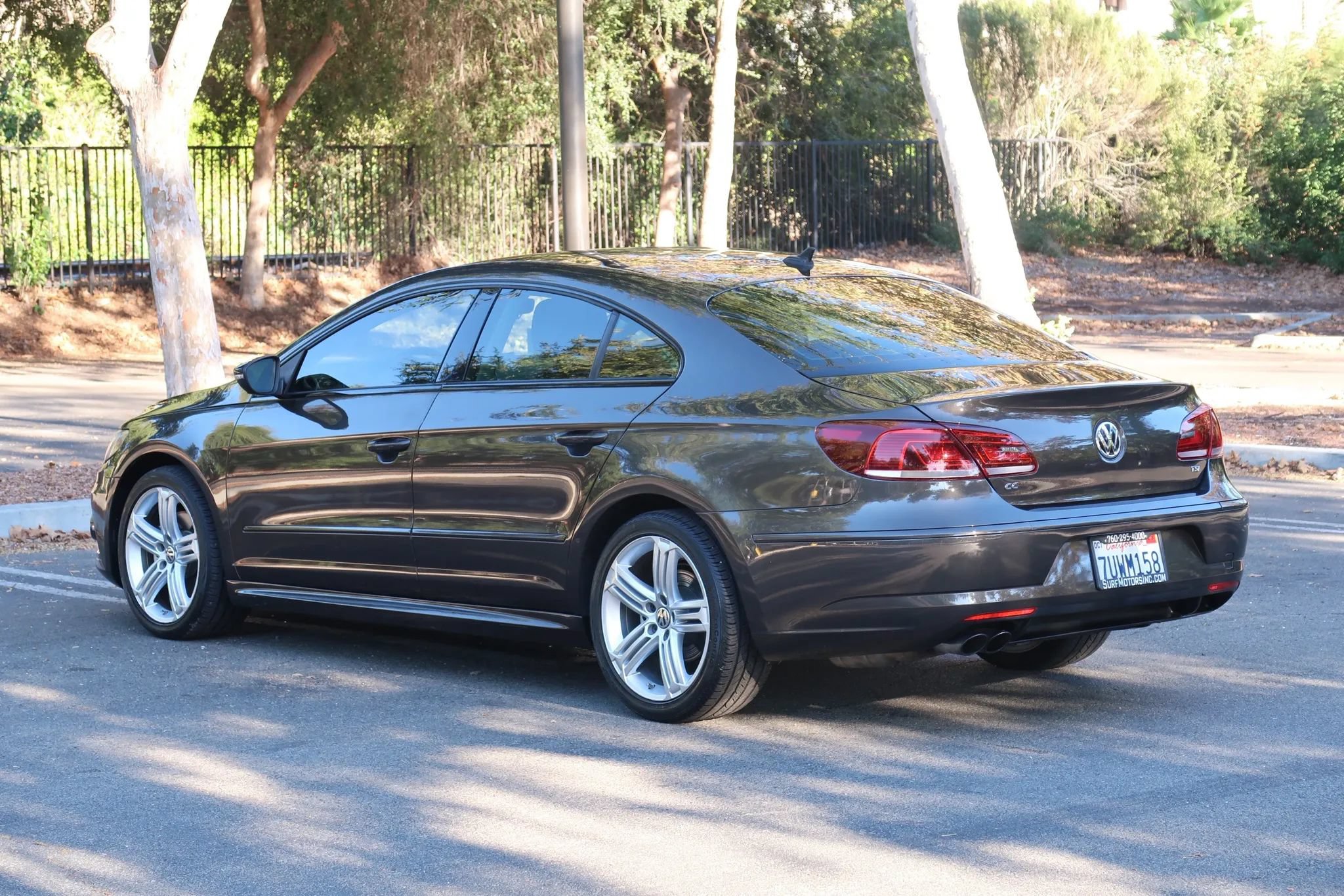 Used 2017 Volkswagen CC R-Line Executive FWD image 5